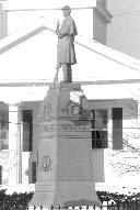 SOLDIERS' MONUMENT, Stonington